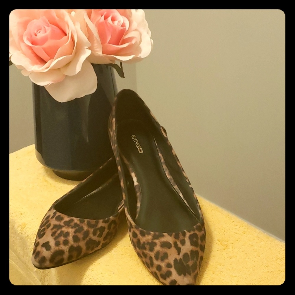 LOWEST PRICE ❤ EXPRESS leopard flats